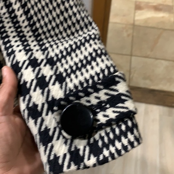 Coat - Picture 6 of 6